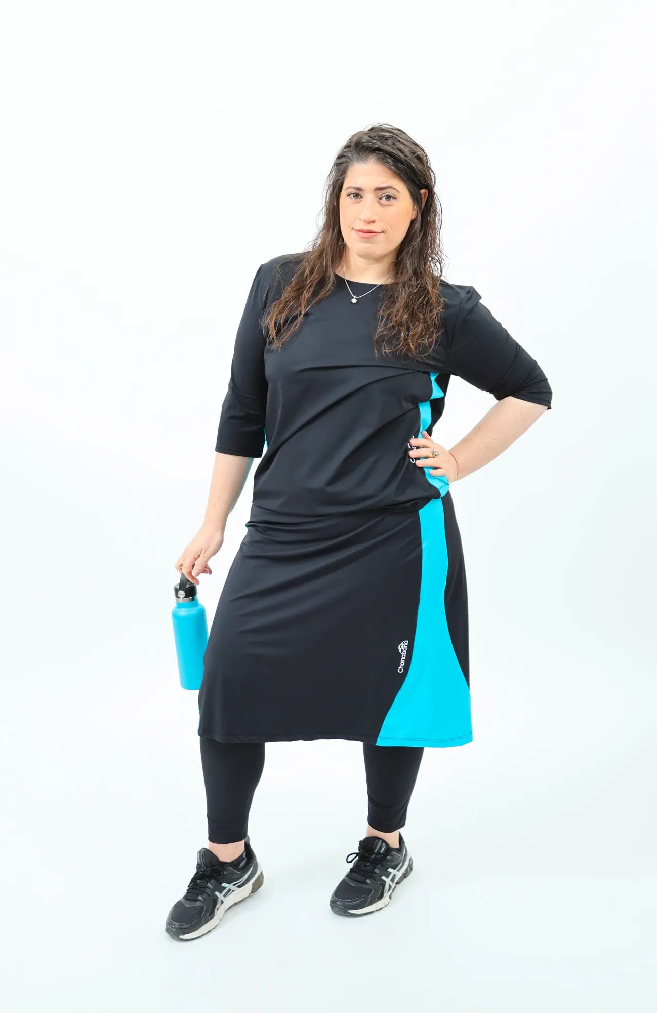 חצאית לאה בצבע טורקיז שחור